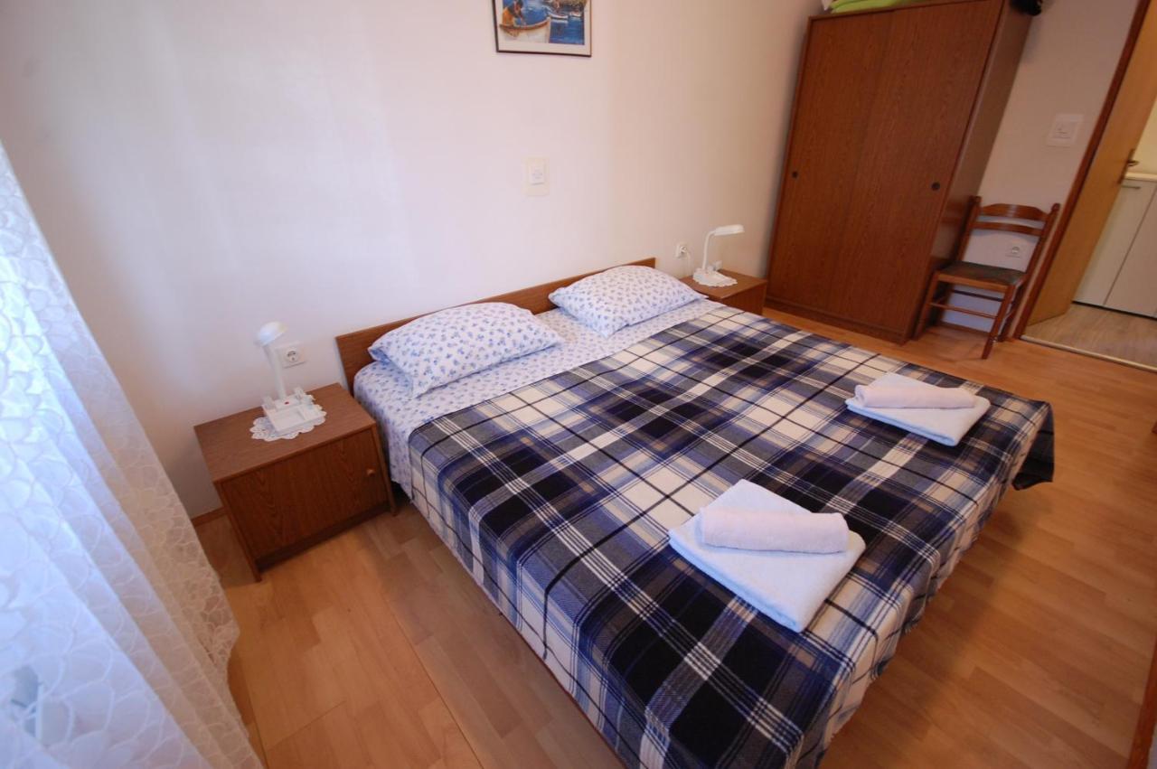 Apartments Snjezana By El-Pi Tours Njivice Buitenkant foto