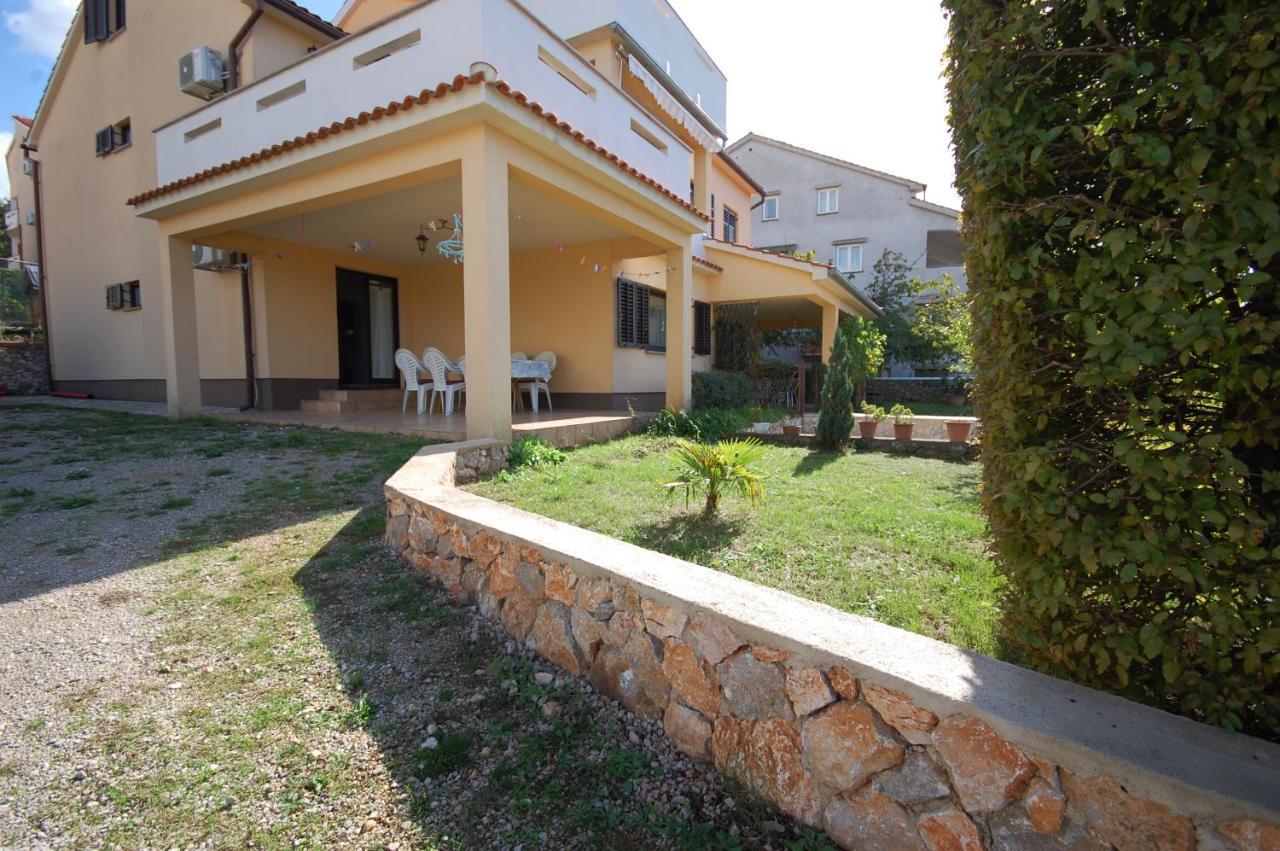 Apartments Snjezana By El-Pi Tours Njivice Buitenkant foto